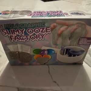 Holographic Slimy Ooze Factory Kit